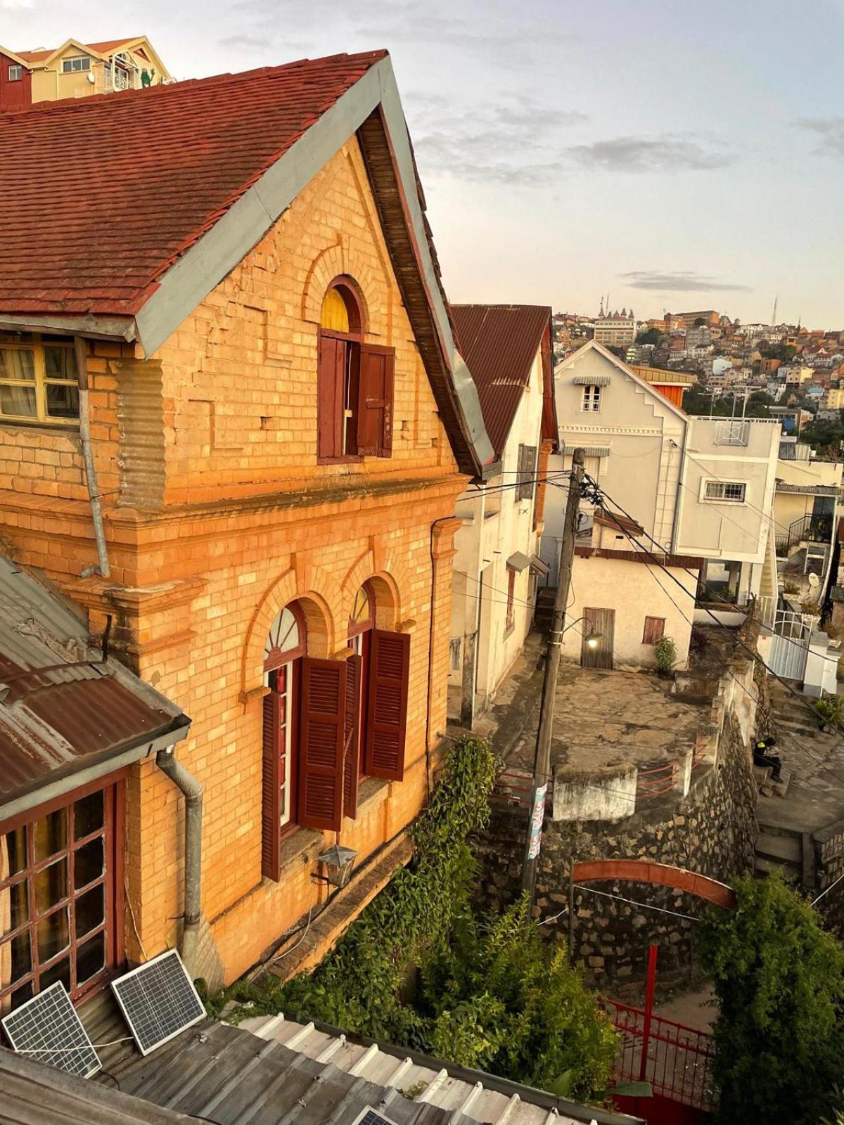 Le Karthala Chambres D'Hotes Antananarivo Exterior photo